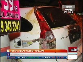 Kereta mewah musnah terbakar di Kampung Baru