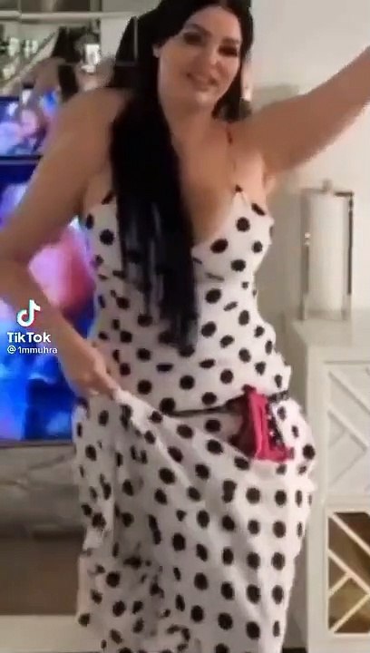 رقص شرقي منزلي ناري من مزة نار جسم ولا اروع ورقض اروع واروع هنا المتعة