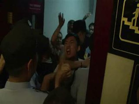 Relatives of Tianjin blasts victims blocked from news conference