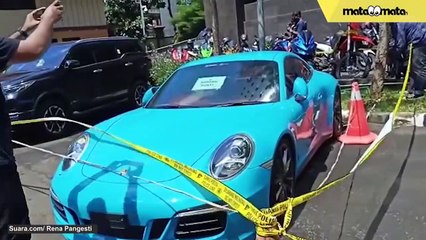 Ini Penampakan Aset Doni Salmanan yang Disita Polisi, Ada Porsche hingga Belasan Motor