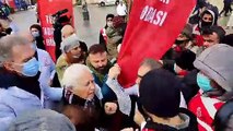 Taksim Atatürk Anıtı'na çelenk bırakmak isteyen İstanbul Tabip Odası üyeleri polis tarafından engellendi