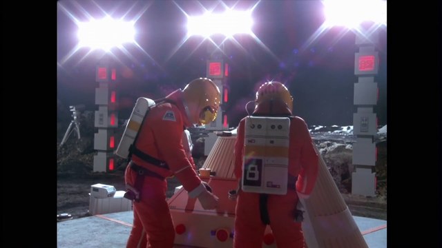 Space 1999 (70 s Hit Science Fiction Series) == Season 1 Episode 1 Breakaway