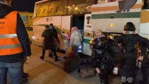 Les réfugiés Ukrainiens arrivent à Rzesow à la frontière Polonaise