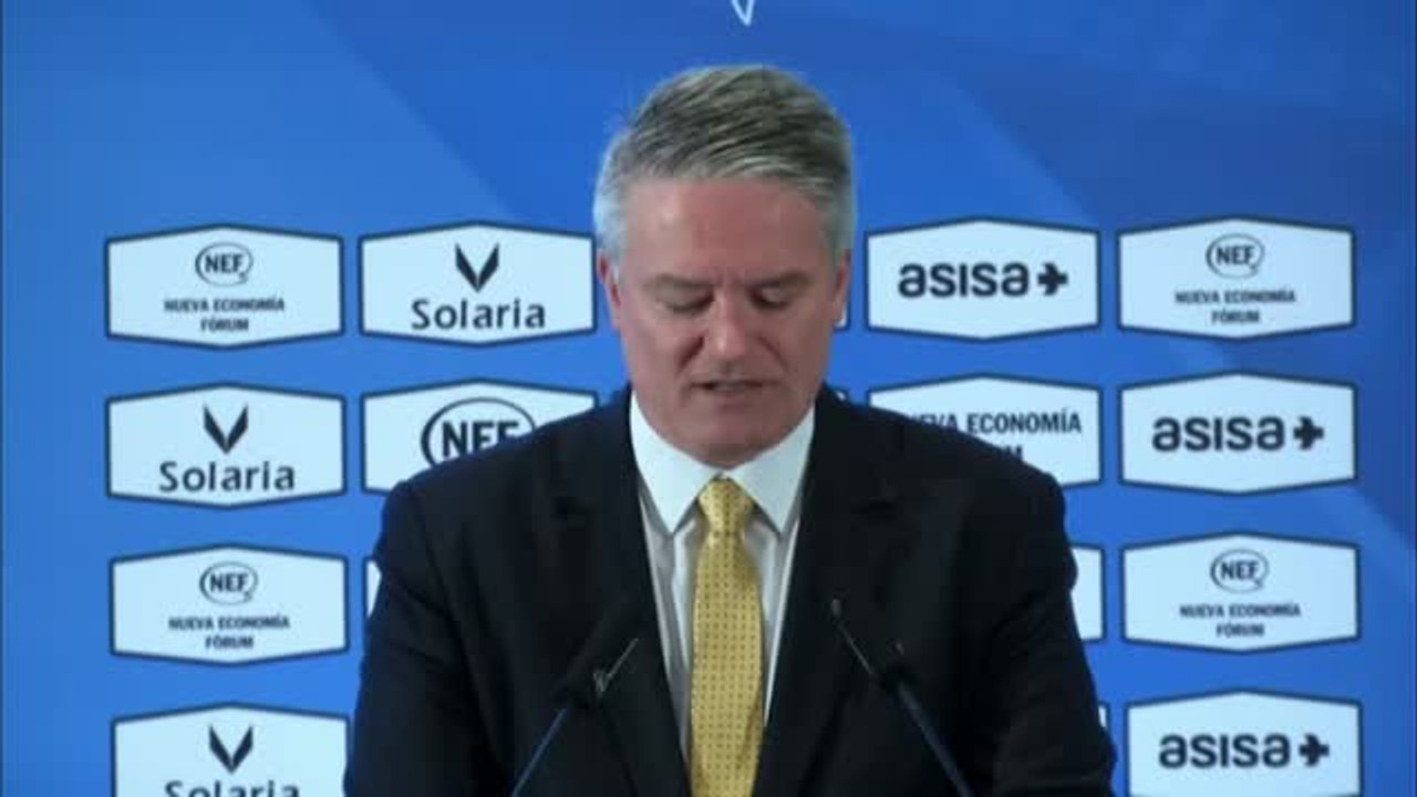 La OCDE propone subir los impuestos a las eléctricas y revertirlo en los consumidores