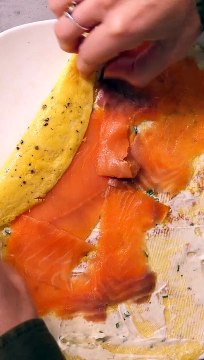 Roulés d'omelette au saumon fumé