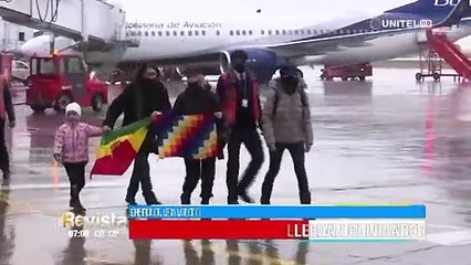 Cinco bolivianos llegan al país tras escapar de la guerra en Ucrania