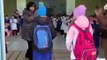 Crianças ucranianas recebidas com aplauso no 1.º dia de escola em Itália