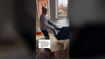 Beauty and devastation as Ukrainian plays piano among ruin