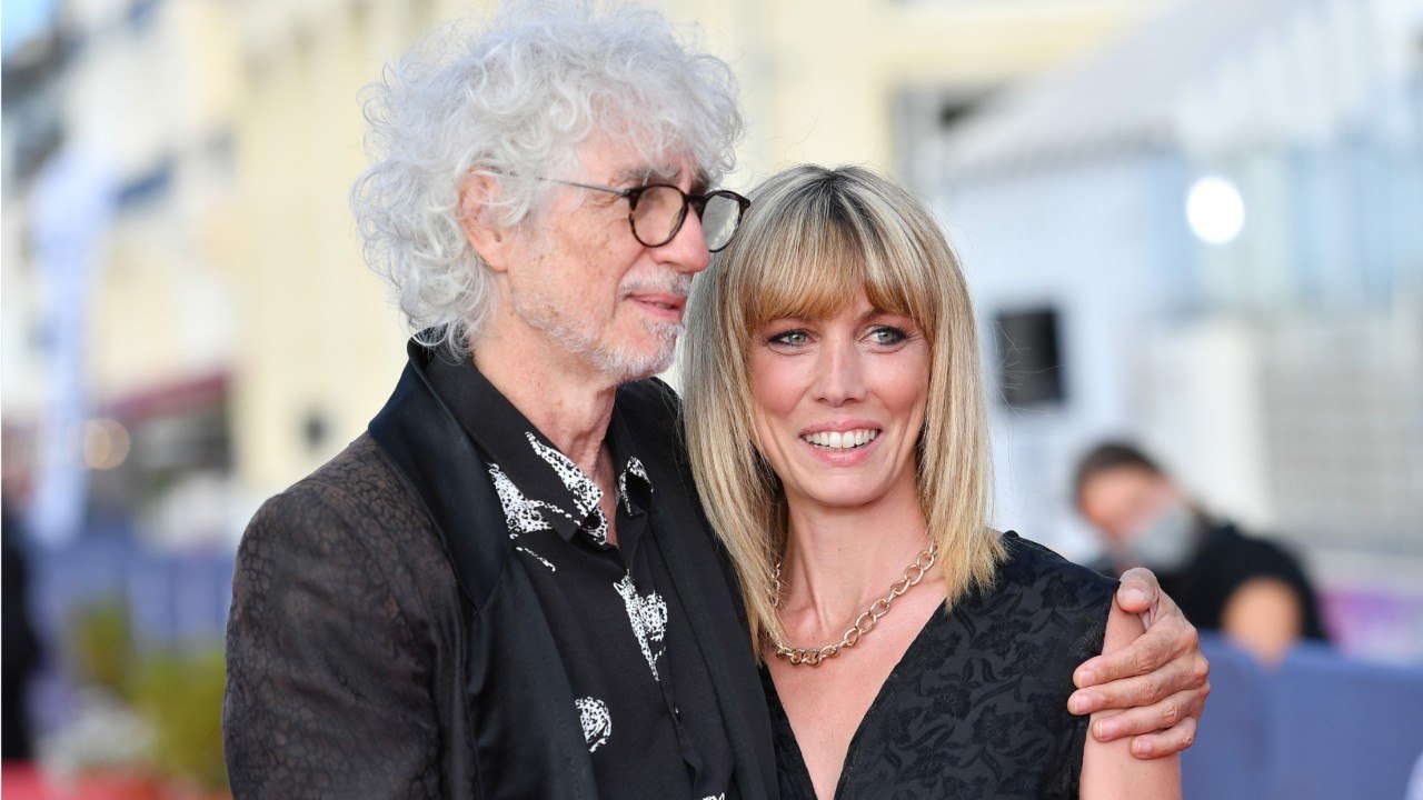 GALA VIDEO - PHOTO – Louis Bertignac papa : son fils Jack a bien grandi !