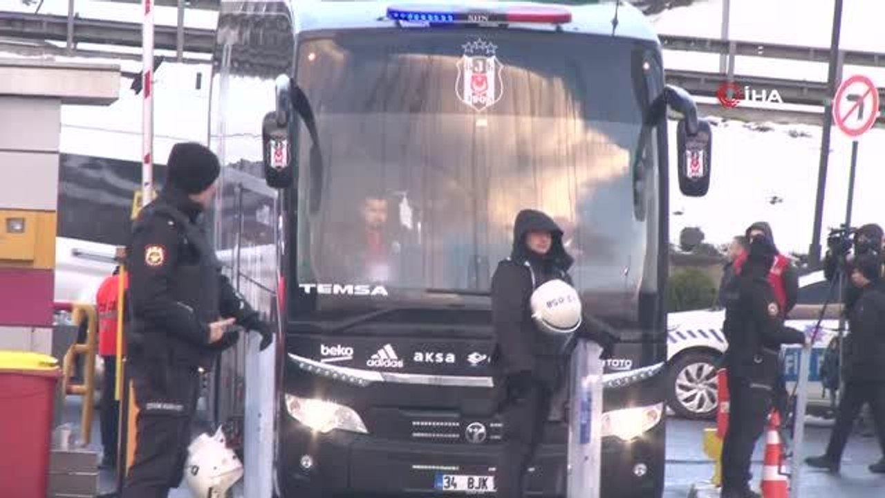 Beşiktaş stada ulaştı