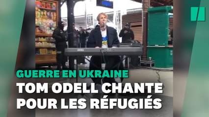 Tom Odell chante son tube "Another Love" pour les réfugiés ukrainiens à Bucarest