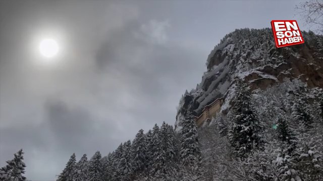 Kar altındaki Sümela Manastırı havadan görüntülendi
