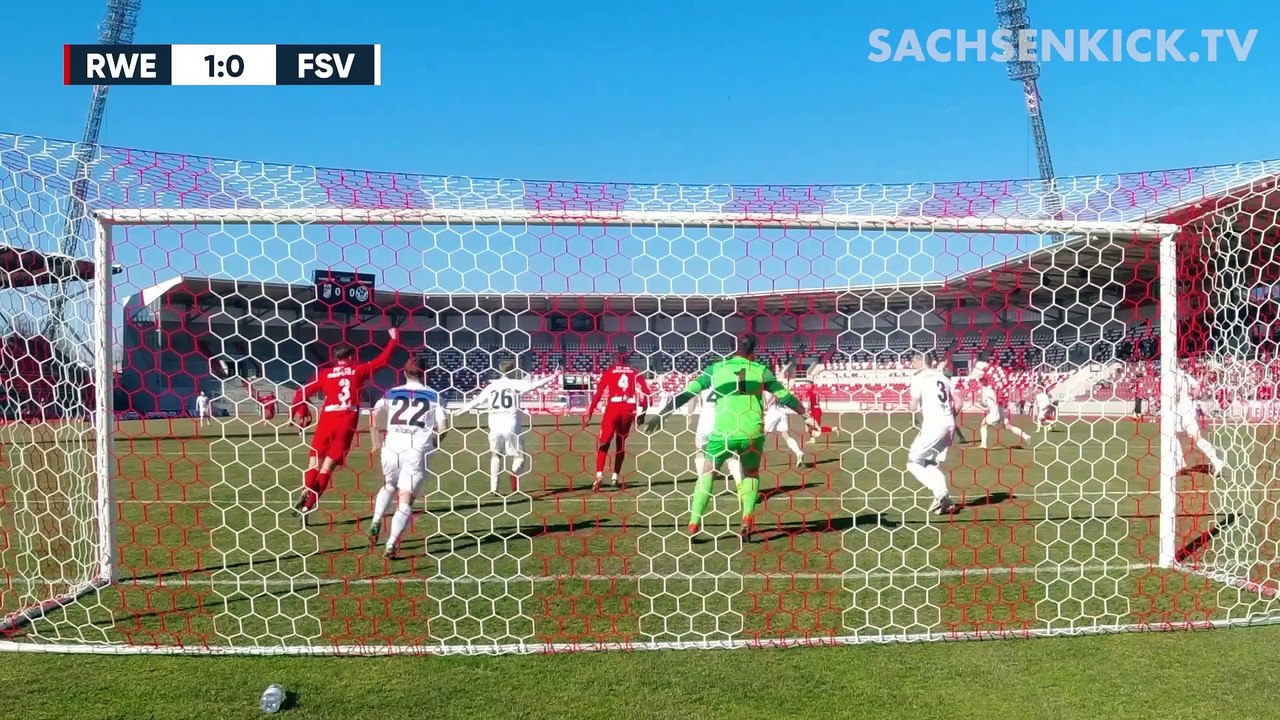 6-Punkte-Spiel: Tabellenführer Erfurt schlägt Verfolger Bautzen