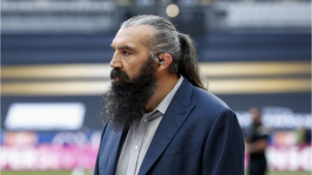VOICI : Ils mettent mon micro sur off : Sébastien Chabal fait une étonnante confidence concernant le concert des Enfoirés
