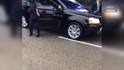 Yang di-Pertuan Agong cemar duli bantu mangsa kemalangan