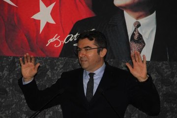 Validen tayin isteyen öğretmenlere sert çıkış