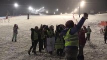 Palandöken'de 14 Mart Tıp Bayramı meşaleli kayak gösterisiyle kutlandı