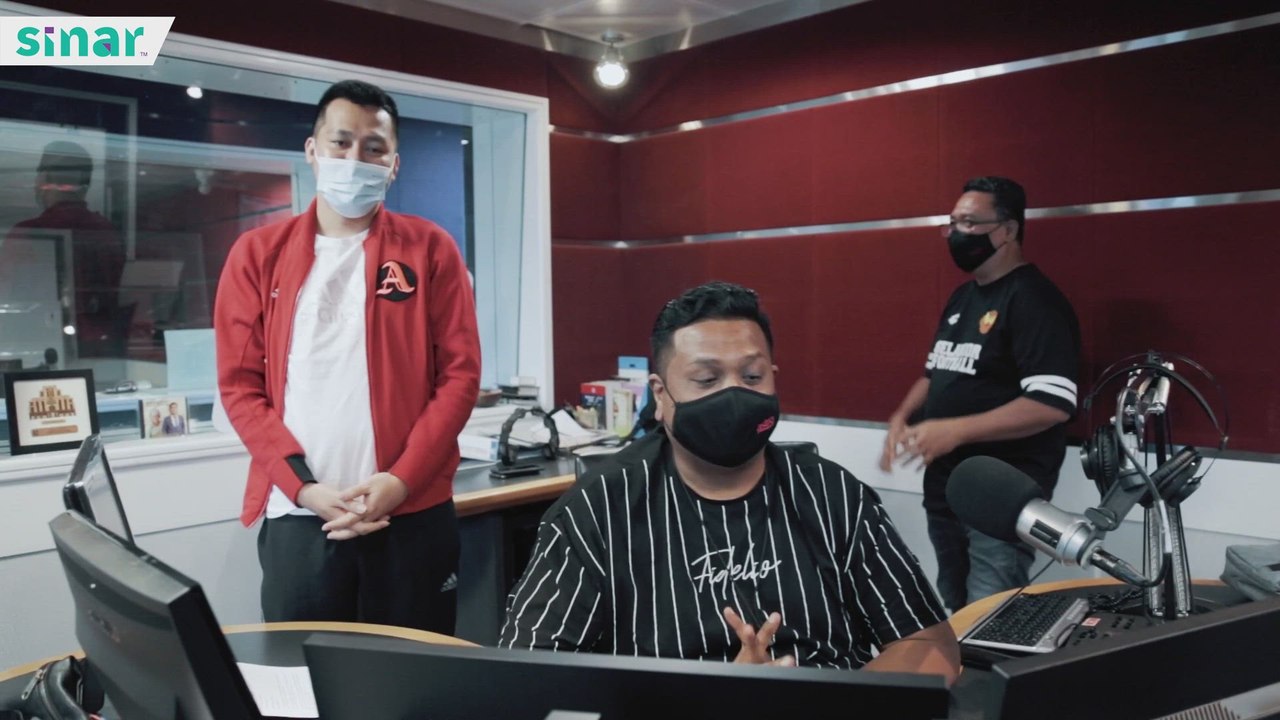 Suka Betul Pagi Di Sinar Dengan Orang Yang Nyanyi Penuh Perasaan