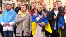 اعضای اپرای لویو سرود ملی اوکراین را در خیابان اجرا کردند