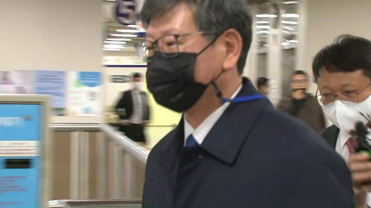 [현장영상+] '택시기사 폭행' 이용구 법원 출석...오늘 첫 재판 / YTN