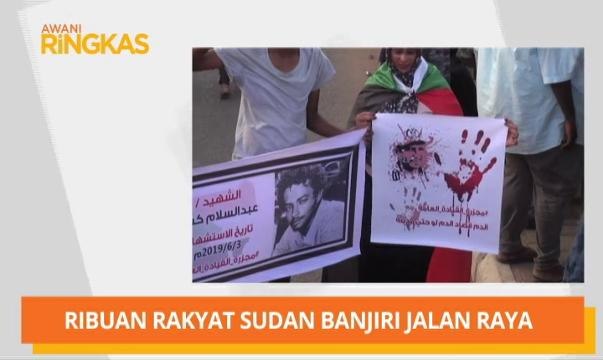 AWANI Ringkas: Tiga polis terbunuh, ribuan tunjuk perasaan & dua piramid terawal dibuka