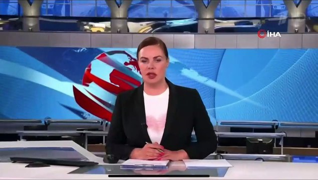 Savaş karşıtına canlı yayında gözaltı