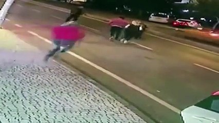 Eski eşini eve davet etti: Ret cevabı alınca kadını dövdü!