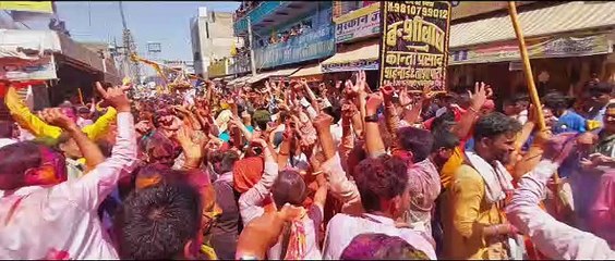 Video herunterladen: खाटूश्यामजी मेले का समापन आज:  बाबा श्याम को चढ़ा सूरजगढ़ का निशान, जगह जगह लगा लंबा जाम