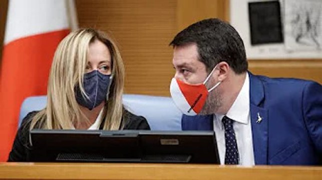 Via mascherine e green pass, Salvini e Meloni lodano l'esempio francese B@sta anche in Italia