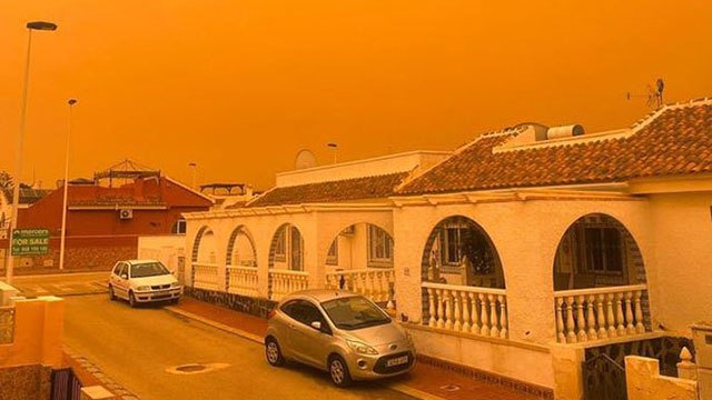 Sahra Çölü'nden gelen toz fırtınası İspanya'yı vurdu