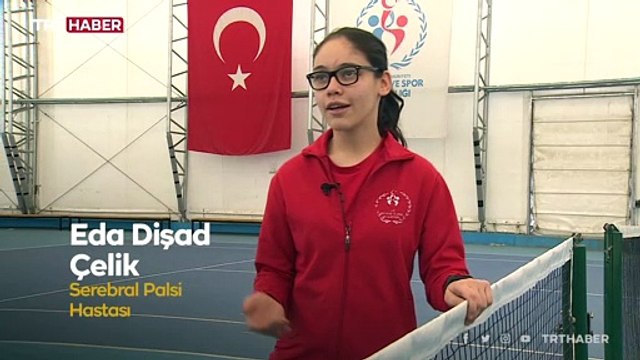 Serebral Palsili genç kız sporla hayata tutundu