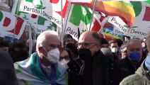 Firenze, da Letta a Calenda i big dei partiti alla manifestazione per la pace in Ucraina