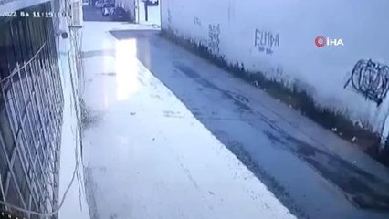 Bursa'da nakış atölyesinde patlama... Kapı ve camlar yerinden çıkarak araçların üzerine düştü