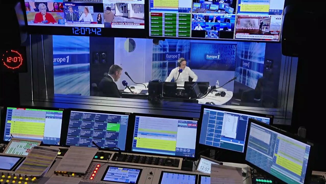 Macron à la rencontre de réfugiés ukrainiens : quel message veut envoyer le chef de l'Etat ?