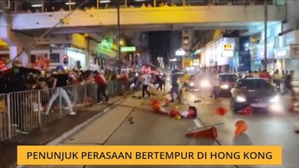 Penunjuk perasaan bertempur di Hong Kong