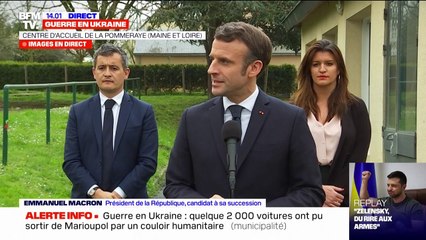 Emmanuel Macron: "J'aimerai remercier l'ensemble des travailleurs sociaux qui nous ont accueilli aujourd'hui, c'était très émouvant et très fort d'être à vos côtés"