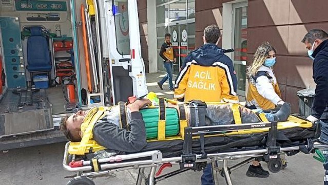 BARAJ ŞANTİYESİNDE ÜZERİNE SU MOTORU DÜŞEN İŞÇİ YARALANDI