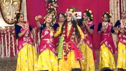 गोविंददेवजी मंदिर में खेली फूलों की होली