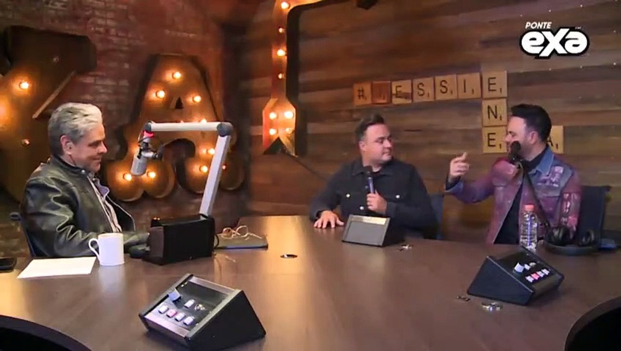 Disfruta la entrevista y acústico con Río Roma en #JessieEnExa.  (675)