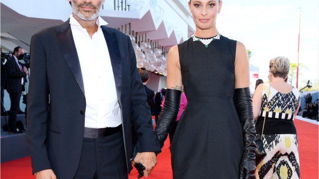 VOICI - Anthony Delon : Valérie Kaprisky, Stéphanie de Monaco… qui sont les femmes de sa vie ?