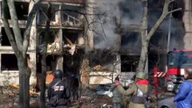 قصف روسي يستهدف مبان سكنية في كييف