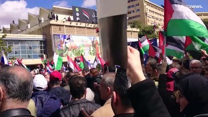 فيديو: "روسيا تجند الآلاف في سوريا للقتال في أوكرانيا"