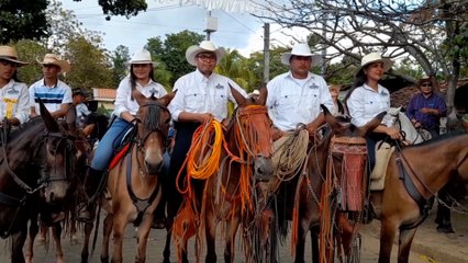 Más de 500 caballistas participan en desfile hípico en Rivas