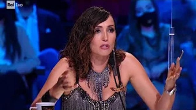 Il cantante mascherato, Caterina Balivo svela un retroscena: Ho beccato Camaleonte, è bellissimo C