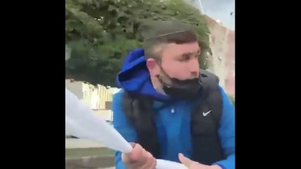 Damadın verdiği bahşişi beğenmeyip arabanın üzerinde 1 kilometre gitti