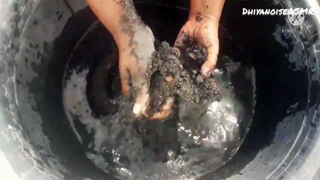 Super Gritty Charcoal Sand Cement Water Crumble Cr: DhiyaNoise ASMR❤