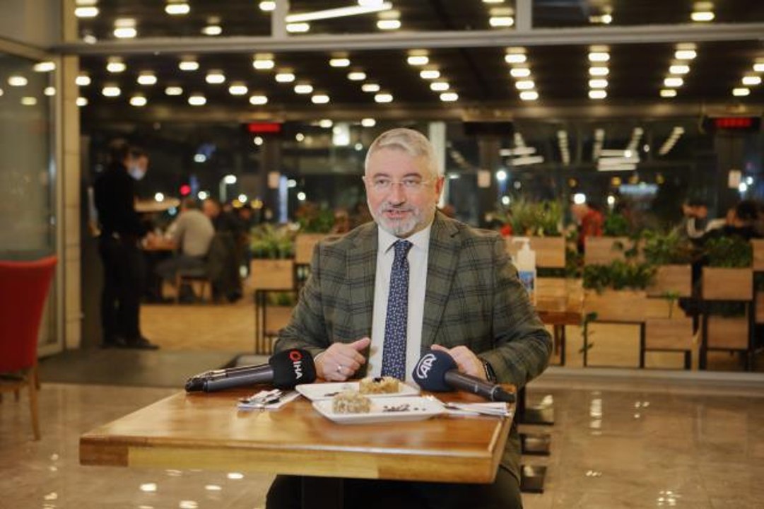 Çorum Belediye Başkanı Aşgın'dan ülke liderlerine "leblebi helvası" daveti