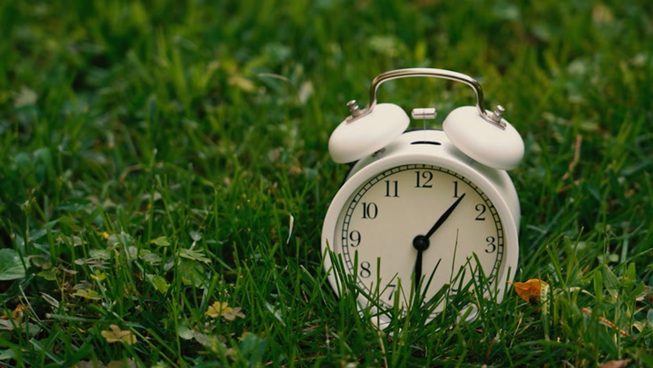 U.S. Senate unanimously passes bill to make Daylight Saving Time permanent