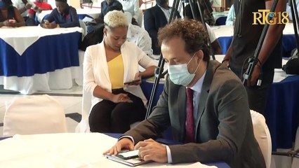 OIF nan tèt kole ak BANJ DEV lanse pwogram D-Clic la ki vize fòme 100 jèn nan metye nimerik.