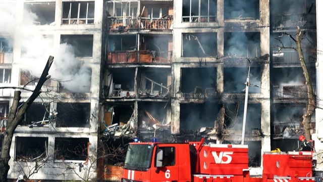 Ucrania impone nuevo toque de queda en Kiev y denuncia toma de rehenes en Mariúpol